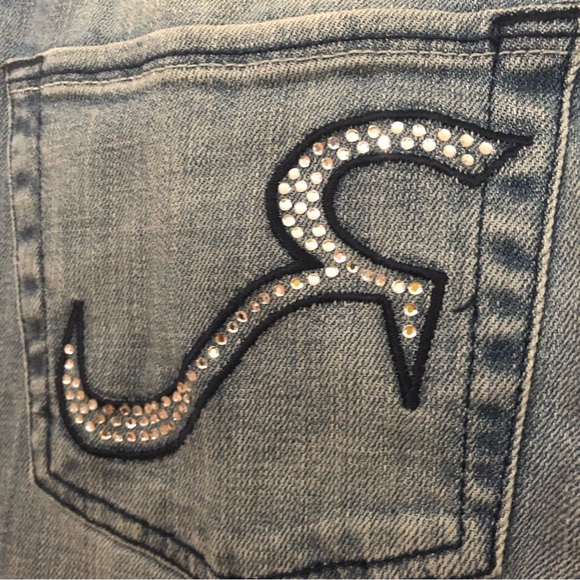 ROCK & REPUBLIC Jeans Boot Cut Distressed Light Wash Low Rise Bling Back Pockets - Picture 13 of 16